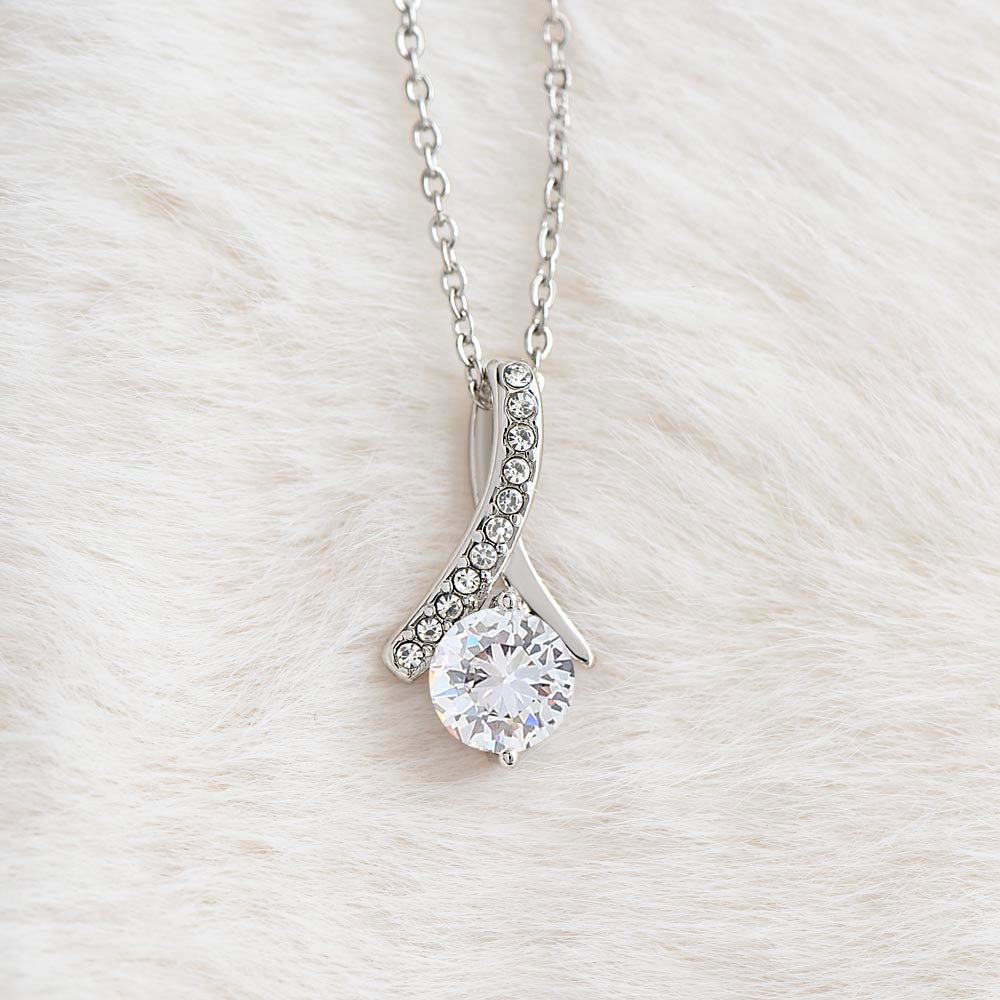 To the Best Mother – Alluring Beauty Necklace, A Cherished Keepsake